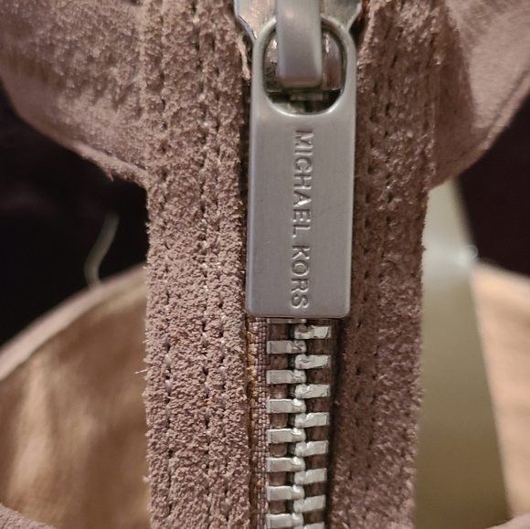 Michael Kors Sandal Heels - Picture 6 of 6